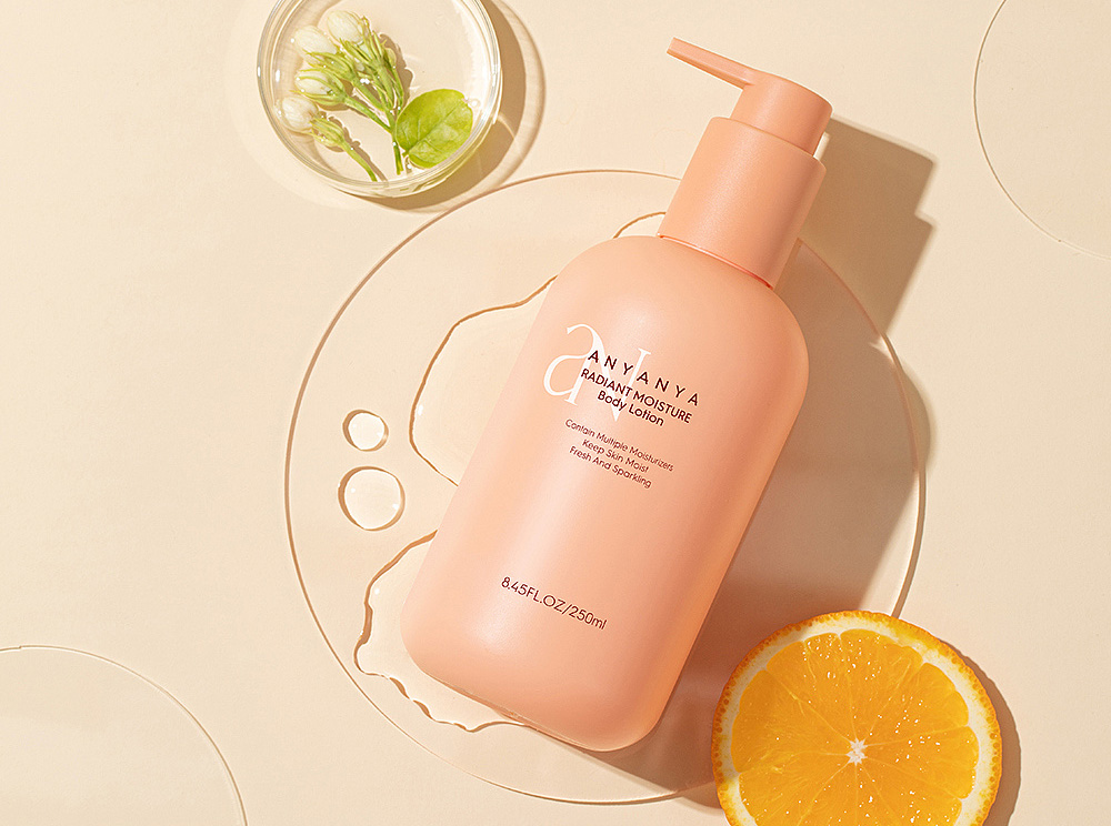 Dior“羽衣霓裳”杠上花西子，國際大牌也想做“中國風”