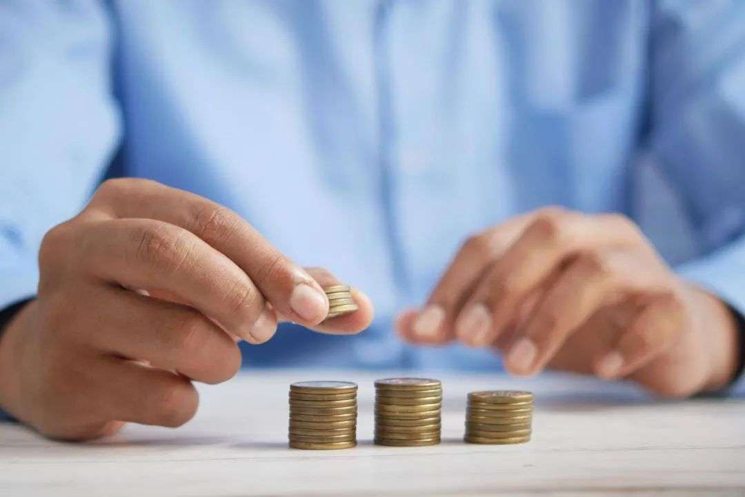 冰火新消費(fèi)：誰(shuí)已退場(chǎng)？誰(shuí)還在砸錢？